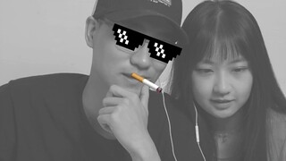 Ketika pemilik area animasi mengakui identitasnya kepada pacarnya, istri tukang kertas itu meng-PK p