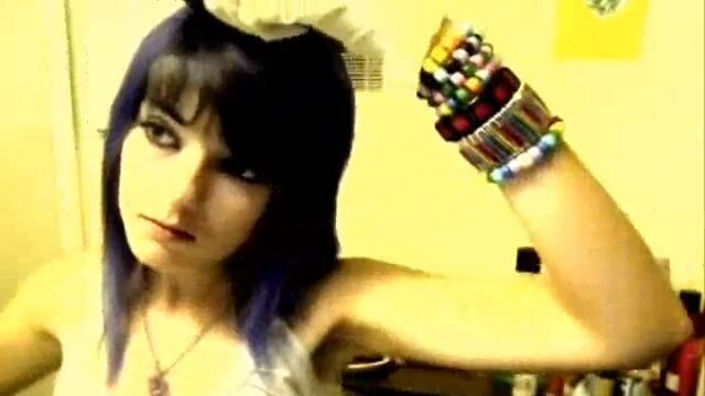 How Leda dyes her hair :)