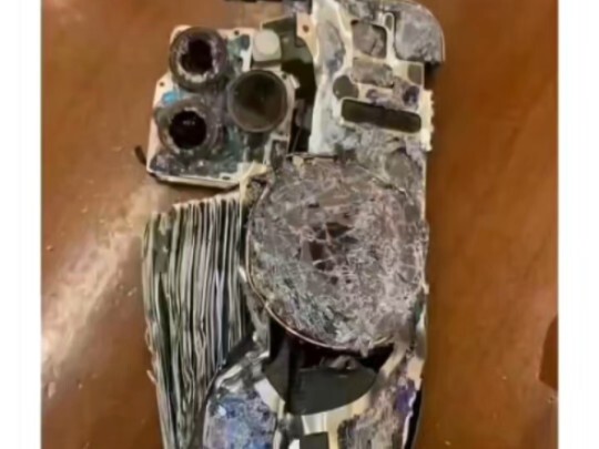 Chẳng lẽ anh nhặt được trên chiến trường Nga – Ukraine rồi đem bán à?