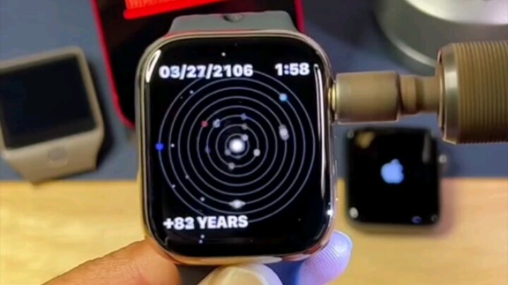 Siapa bilang jam digital tidak bisa menyetel jarum?