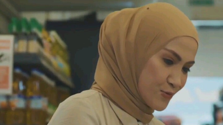 👨👉 🔍👰✨9