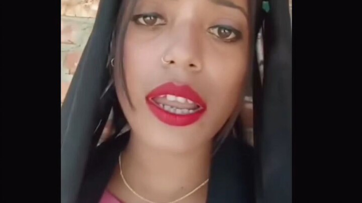 আদর কইরা দেখছি তোরে