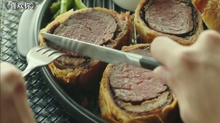 “亿万总裁吃饭就是讲究，吃个泡面都得走那多流程！”