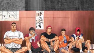 ญี่ปุ่นถูกยึดครองโดยปลาที่น่ากลัว และตัวเอกชายถูกปลาหมึกลากออกไปอย่างไม่ระมัดระวังและถูกพาเดินขบวนไป