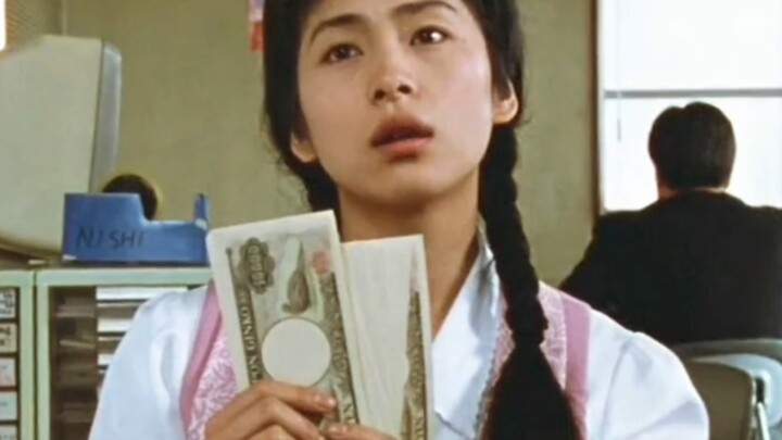 ตั้งแต่เด็ก สาวคนนี้ก็ชอบเงินมาก พอเจอเรื่องไม่สบายใจ ก็แค่นับเงินก็หายเครียดแล้ว!