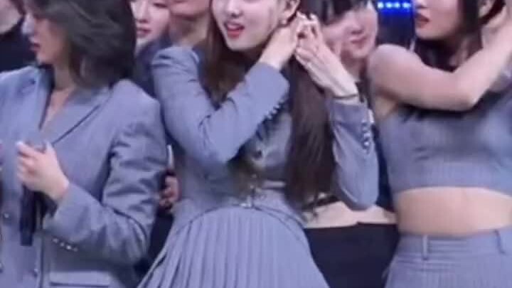 ผมหางม้าคู่ หนึ่งข้อตกลง สองครั้ง