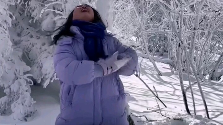 Little Southern Potato can’t stand the cold and is crying, vowing never to come back!!!