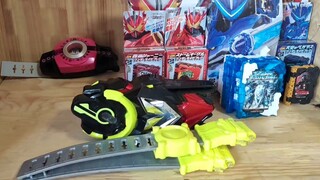 1,688 หยวน บรรจุถุงนำโชค Kamen Rider ขึ้นเครื่องได้เลย!
