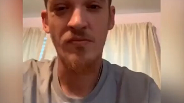 พ่อถึงกับช็อกเมื่อพบว่าลูกสาวมีกางเกงในแปลกๆ ตัวหนึ่ง...