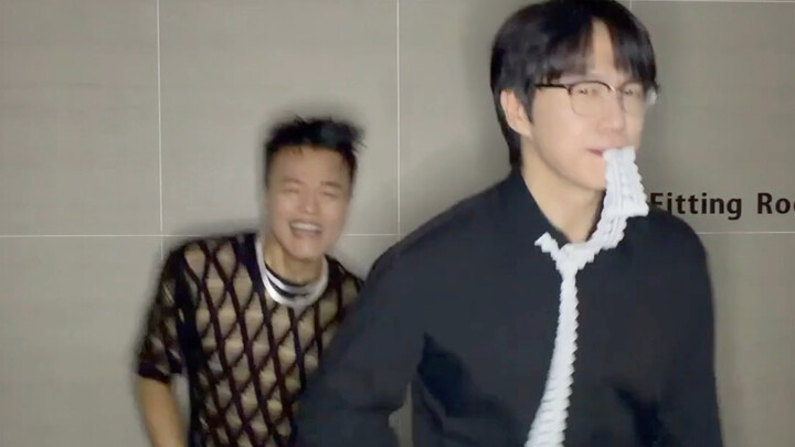 This is a bit… you know…? JYP’s Park Jin-young & Sung Si-kyung’s “WET” dance challenge!