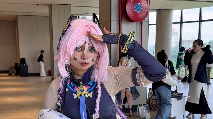 Montages random cosplayers from Animefest+ in Day 1 (Part 2)