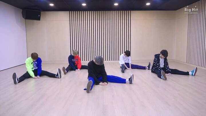 【คลังบันทึก TXT】190512 วันหนึ่งมีเขาขึ้นบนศีรษะ (CROWN) ซ้อมเต้น (เวอร์ชัน CU)