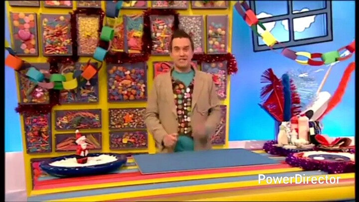 Mister Maker - Santa Skittles Game