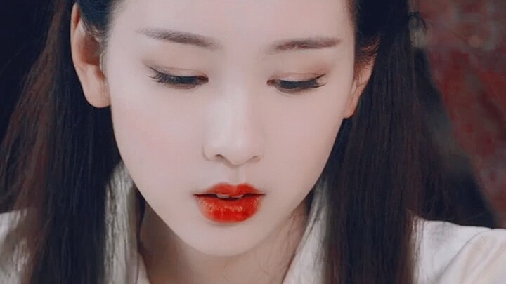 In this drama, she’s also the “white moonlight.”