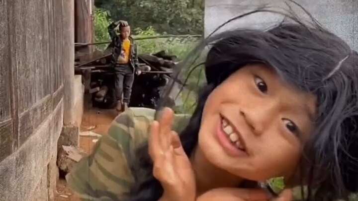 فيديوهات مضحكة لأربعة عباقرة