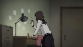 [Brother Yu] Several holes were punched in the wall—turns out Dad and my older brother were sneaking