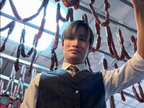 Hanni Ban’s Fresh Meat Salon