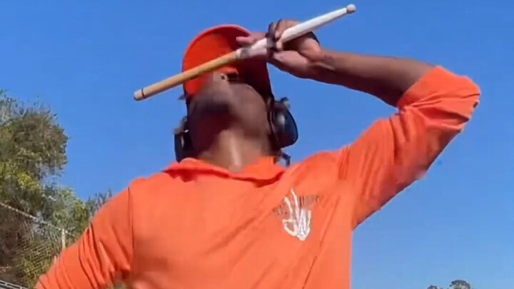 The drums are so powerful! Swearing can't express my excitement.