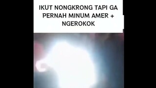 Ketika lu nongkrong tapi lu anak soleh
