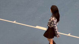 和初中生们一起跳随舞啦