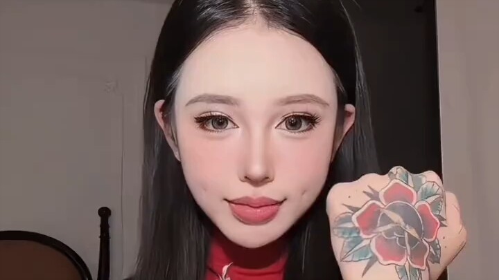 สาวคาราโอเกะเปลี่ยนลุกเป็นหญิงเรียบร้อยในพริบตา!