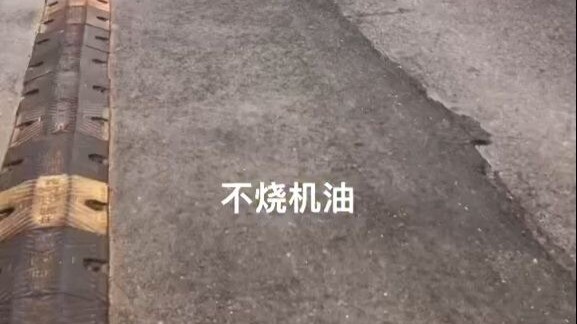 Setiap anjing yang lewat pasti harus diberi komentar