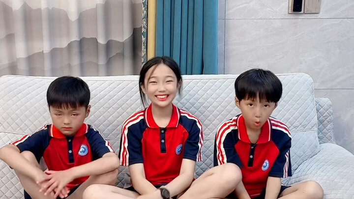 【الكون الصغير والنملة الصغيرة】 أضافوا مقطع فيديو جديدًا، هيا بسرعة شاهده!