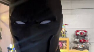 Video thử nghiệm cosplay DC Silent Batman Hood Các bạn tò mò về độ mềm mại và khả năng đàn hồi của c