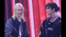 [Chen Fei] Hah? Kenapa kalian harus berpelukan dan basah kuyup???????????????