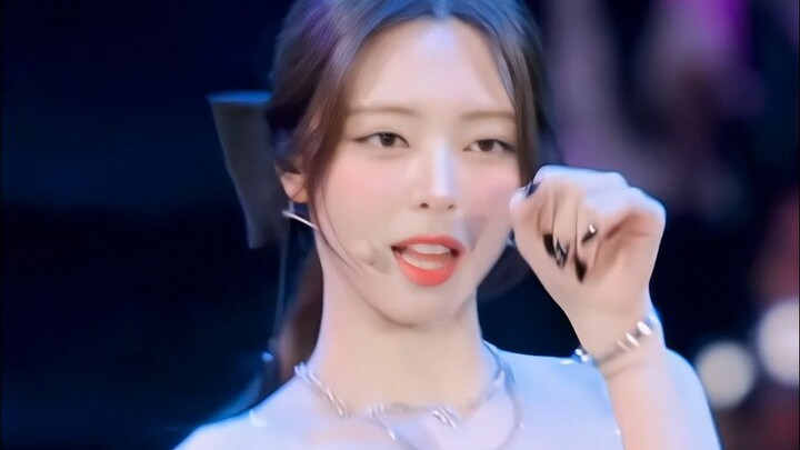 【Shin Yuna】Kamu adalah seekor kucing hitam kecil yang menggemaskan 🐱