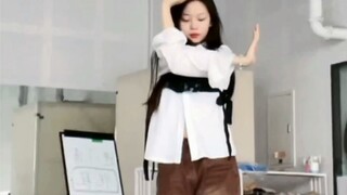 Siswa SMA｜【Cover Dance】Ryu Ji-min Tampil di MAMA