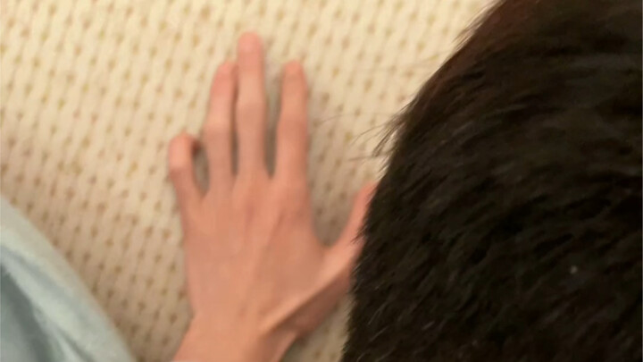 Keseharian Si Penerima yang Sering Dibully dan Si Penerima yang Manis tapi Angkuh