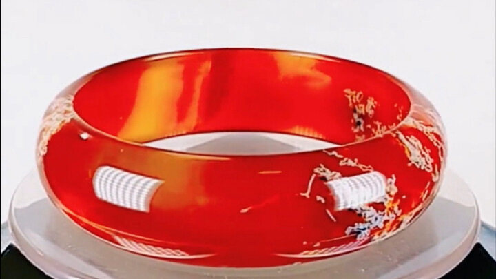 Ten Miles of Bridal Red, the Beautiful Chinese Red