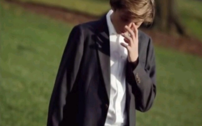 Không ngờ con trai của Xuyên Kiến Quốc là Barron lại sướng thế này!!!