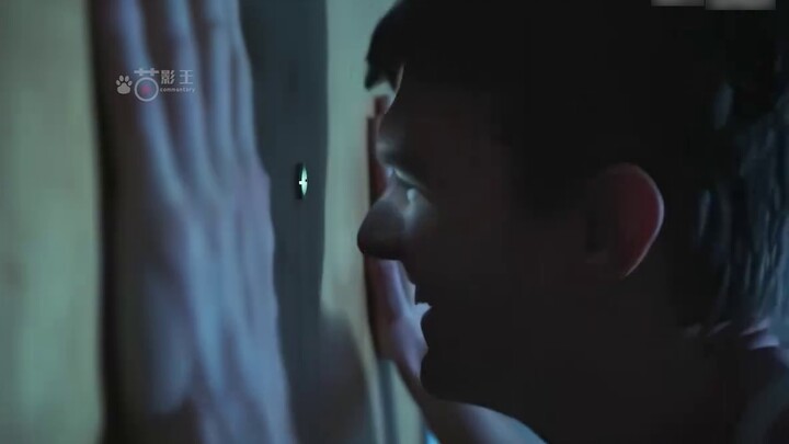 A pervert appeared at the man's door. Upon closer inspection, it seemed to be him.