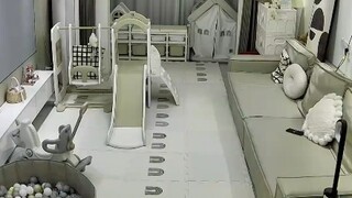 老婆喝酒后，老公化身“超级保姆”