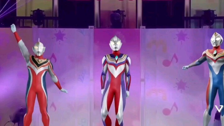 ถ้าเทียบกับสามหนุ่มยุคเฮเซย์~ ฉันชอบคุณมากกว่านะ♡!