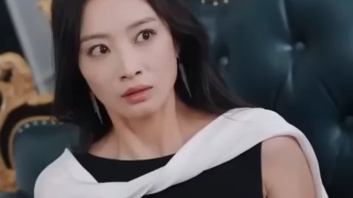 Dipaksa kakaknya menikahi CEO kejam,gadis itu tak tahu dia diam-diam mencintainya