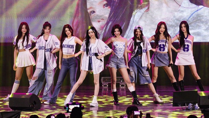 Hearts2Hearts《Gee》Kỷ niệm Đại học Straight Shot 250909