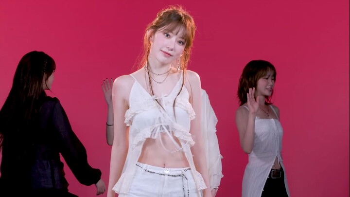 【มิยาวากิ ซากูระ】เต้นต่อกัน LE SSERAFIM - HOT (4K)