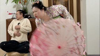 Oh my! My singing and dancing performance is totally solid this time! It's still me—so awesome, wow 