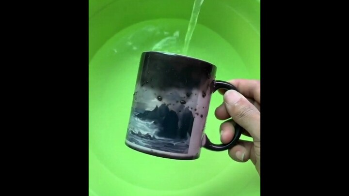 "Cangkir yang Bisa Bernapas"