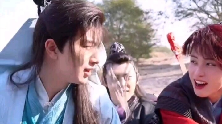 [Li Hongyi dan Ao Ruipeng] Xiao Se: Berhenti mengumpat! ! ! Saat memberitahu orang-orang untuk tidak