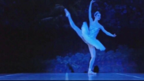 A brief talk about this nearly perfect phantom variation of La Bayadère