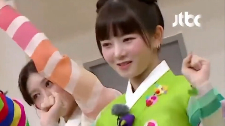 Aku benar-benar akan mati karena imutnya Rensan T T