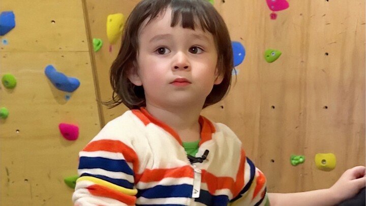 【سوبر ريبلاي】ويليام: بابا ما فطَم البزازة قَطّ لذا مش فاهم.. منظر ويليام وهو يحاول يقنع بين بين الصغ