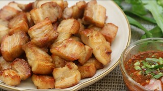 หมูสามชั้นคั่วน้ำปลา สูตรนี้หอมน้ำปลา กินคู่กับน้ำจิ้มแจ่ว อร่อยมากๆ