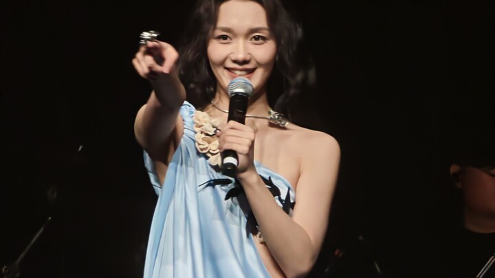 【دان آوجوان】 سيد طريق العالم الدنيوي يغني مجددًا أغنية “الإنسان العادي” | تسجيل حفلة عيد الميلاد