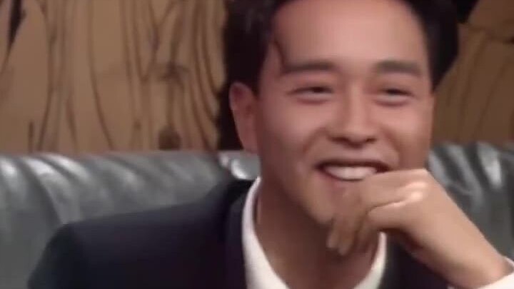 في عام 1989، كشف تشيونغ كوك لونغ عن تجربته في ليلة العُرس الأولى