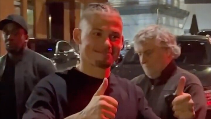 Gaya Busana di Jamuan Kemenangan Man City